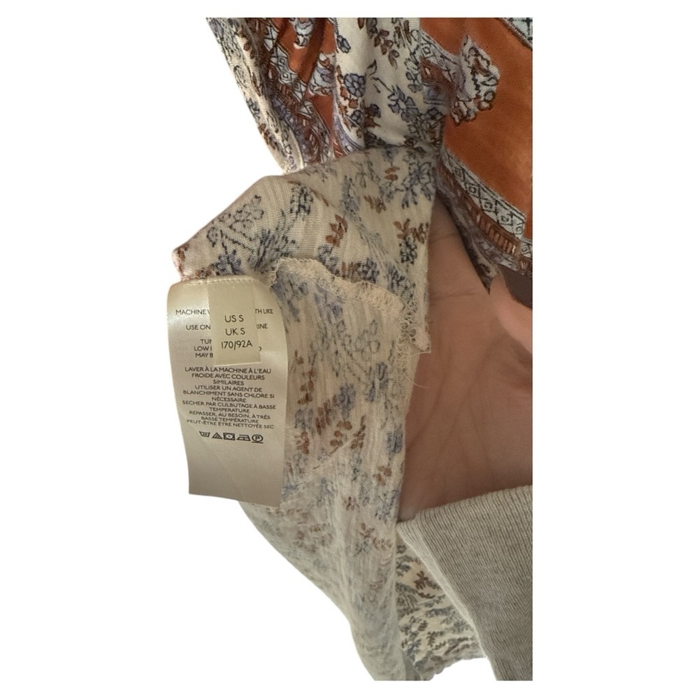 Free People Paisley printed t-shirt in ivory size Small - Picture 6 of 8